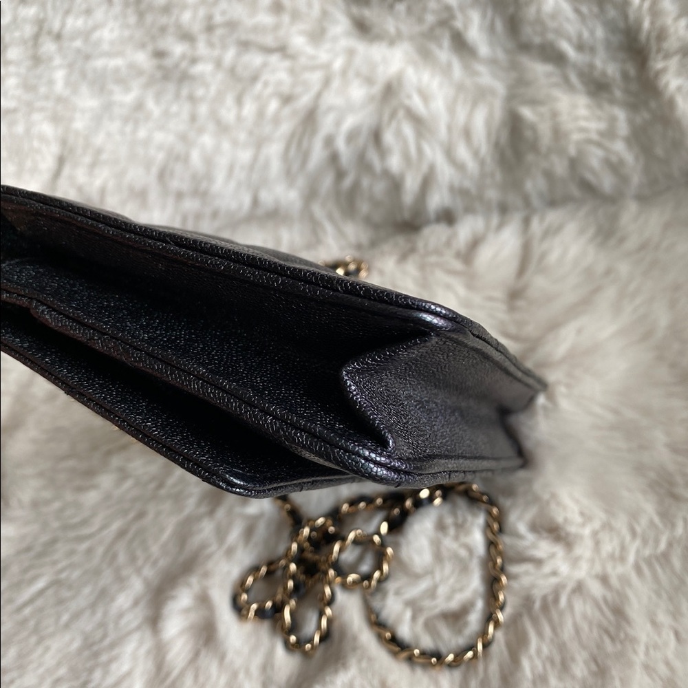 SOLD Chanel wallet on chain in iridescent caviar - Picture 7 of 14